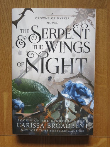 The Serpent and the Wings of Night av Carissa Broadbent, 2022