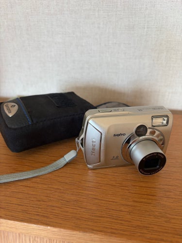 2010-tal Digitalkamera Sanyo Xacti S5