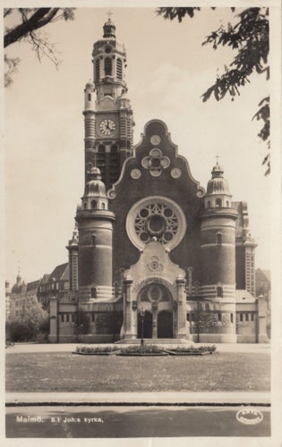 MALMÖ S:t Johannes kyrka. utan förlag. Postat till Danmark 1940. Röd dansk stpl