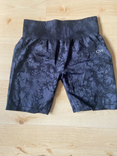 ICANIWILL marinblå träningsshorts, storlek L