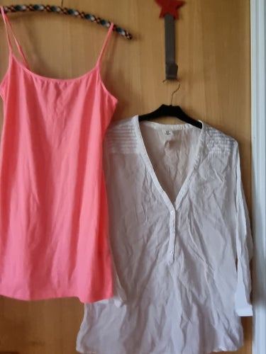 H&M Topp- Rosa Camisole & Vit Blus lång ärm, st M 42