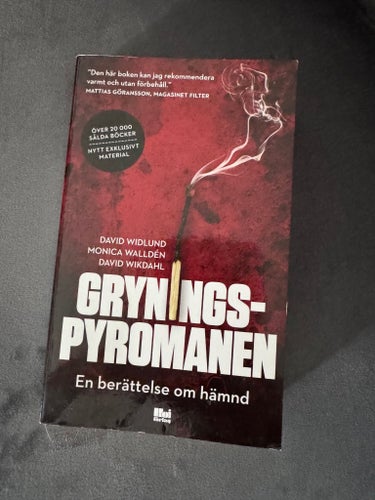 Bok - Gryningspyromanen av David Widlund, Monica Walldén, David Wikdahl, 2019