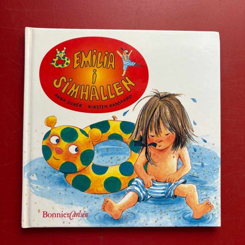 EMILIA I SIMHALLEN + EMILIA OCH RUTSCHKANAN + EMILIA HOS DOKTORN