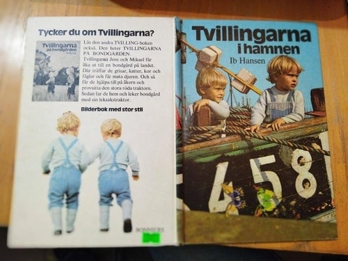 Tvillingarna i hamnen av Ib Hansen. bok. Very Fine+