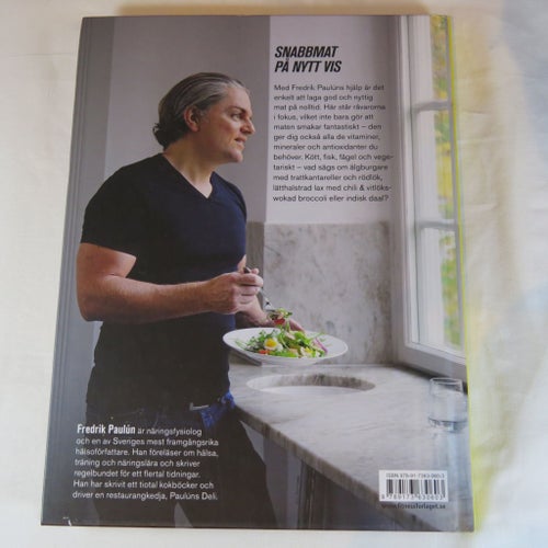 Paulúns Fastfood av Fredrik Paulún