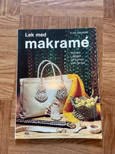 Lek med makramé av Elsie Svennås
