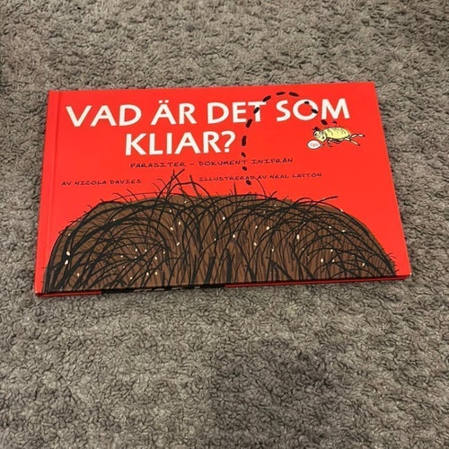 Vad är det som kliar? : Parasiter - Dokument inifrån av Nicola Davies, 2017