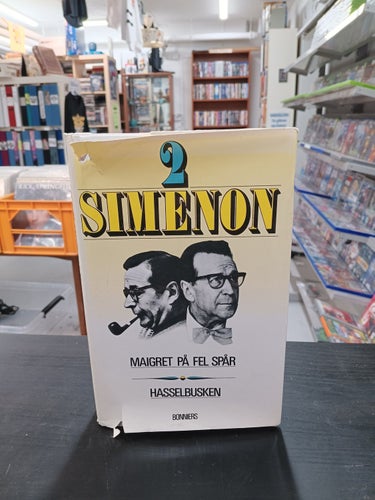 MAIGRET PÅ FEL SPÅR / HASSELBUSKEN