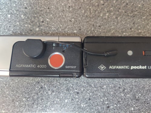 Agfamatic 4000 pocketkamera med tillbehör