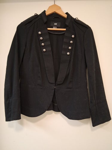 H&M svart kavaj, storlek 40