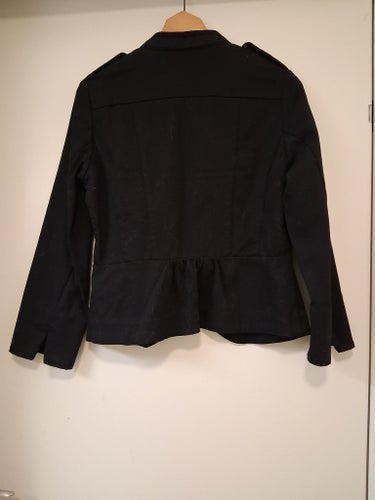 H&M svart kavaj, storlek 40