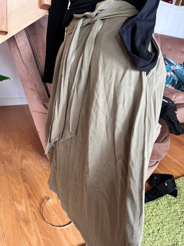 Rabalder grön viskose klockad kjol+match drapperad silkig WEEKDAY topp M/38