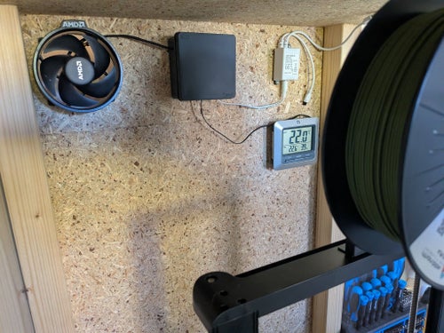 Creality Ender 3 V3, med skåp.