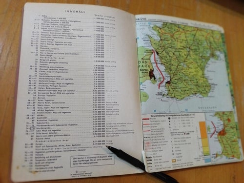 Bergvalls atlas för hela grundskolan. Very Good+