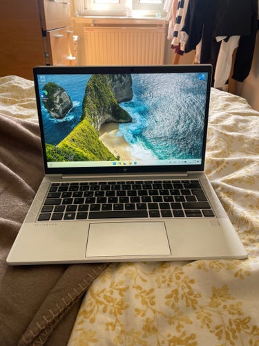 HP EliteBook 830 G8 Notebook PC