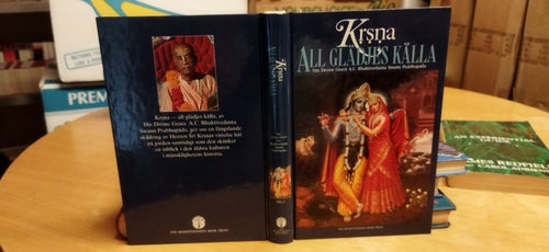 Krsna all glädjes källa av B. Swami, A. Carana - Bergenstråhle, B. Nils. Bok