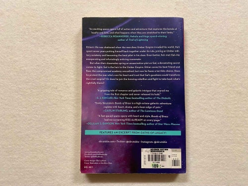 Fantasy - Paperback - Bonds Of Brass - Emily Skrutskie - Bok1 av Bloodright