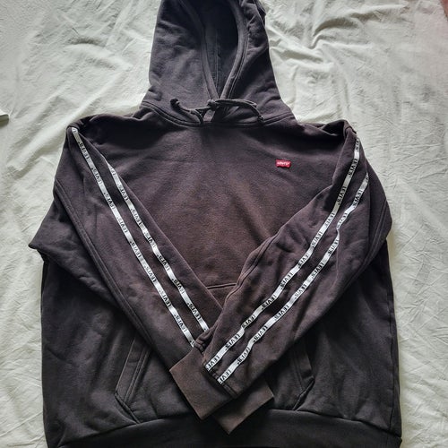 Levi's svart huvtröja