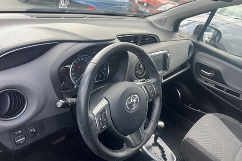 Toyota Yaris Hybrid e-CVT, 101hk, 2016