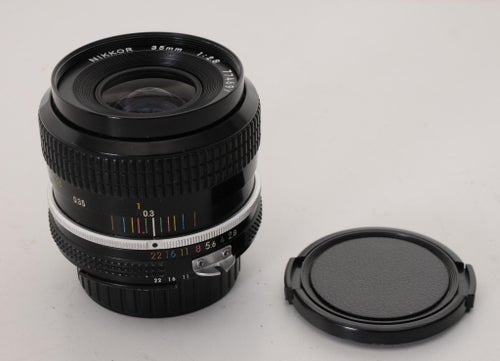 Nikon Nikkor F 35 mm 1:2.8 objektiv