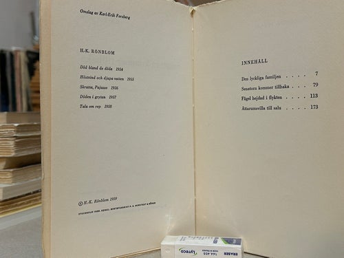 Senatorn kommer tillbaka av Hans Krister Rönblom. Bok. Very good plus