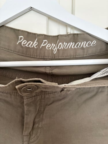 Peak Performance gröna shorts strl 26 tum