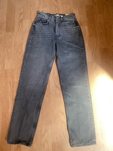 Perfect Jeans gråa jeans, storlek 34