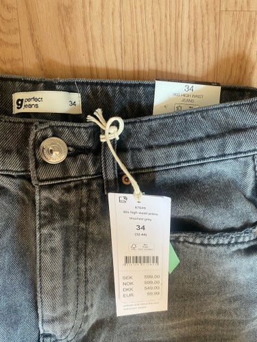 Perfect Jeans gråa jeans, storlek 34