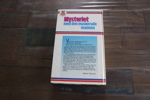 Mysteriet med den maskerade mannen författare Max Braithwaite