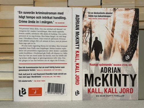 Kall, Kall Jord av Adrian McKinty, bok, Very Fine