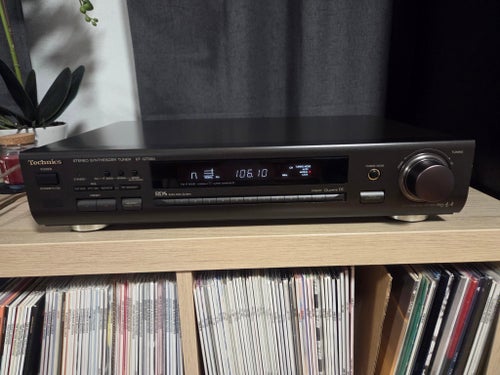 Technics ST-GT550 Stereo Synthesizer Tuner