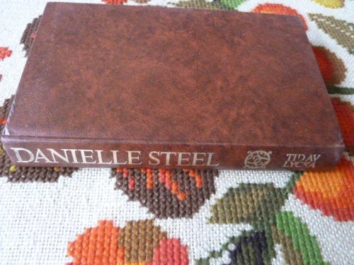 TID AV LYCKA, DANIELLE STEEL, BOK, ROMAN