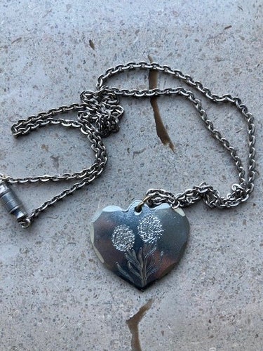 Halsband hjärta i tenn