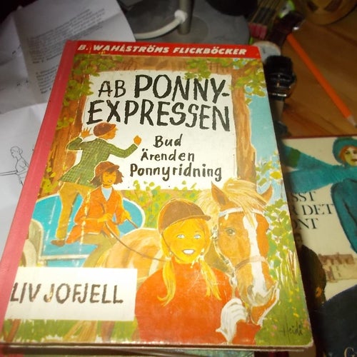 EN INBUNDEN BOK B, WAHLSTRÖMS FLICKBÖCKER