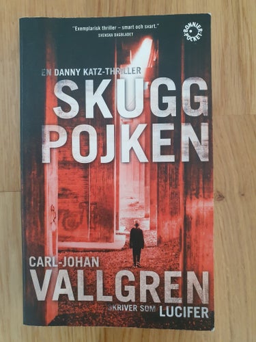 Skuggpojken av Carl-Johan Vallgren