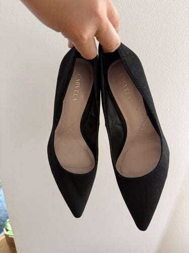 Eleganta Carvela stilettos i svart mocka, stl 38