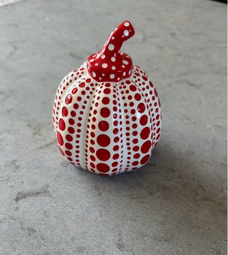 Yayoi Kusama pumpkin red / pumpa röd med box