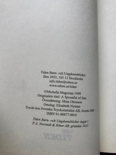 I RAMPLJUSET Michelle Magorian 2000