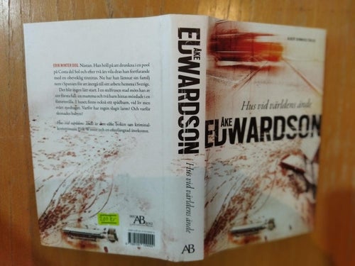 Hus vid världens ände av Åke Edwardson. bok. Very Fine plus