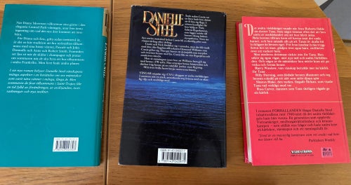 5 inbundna böcker – Danielle Steel & Joseph Amiel – Solnedgång över Saint-Tropez