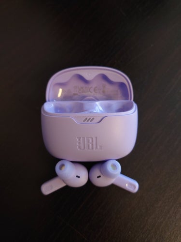 JBL Tune - Lila hörlurar Brusreducerande - Ord. 1 000 kr