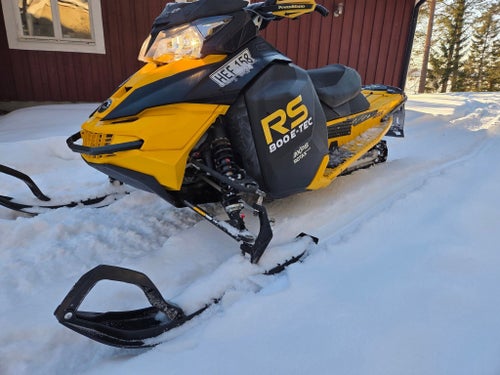 SKI-DOO MX Z -RS etec nöjesmaskin 242mil , ekonomisk racer