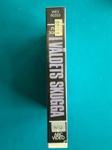 I våldets skugga (VHS)
