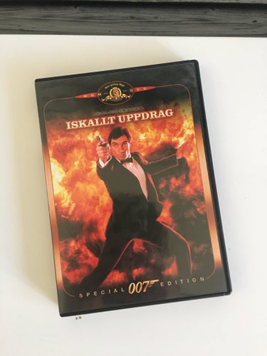 JAMES BOND - ISKALLT UPPDRAG - Special edition