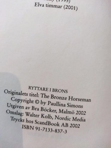 Ryttare i brons av Paullina Simons. bok. Very Fine plus