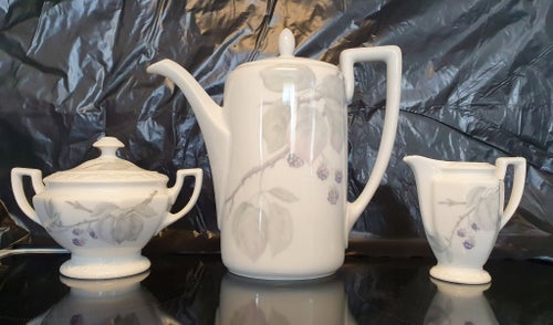 ROSENTHAL MARIA BJÖRNBÄR SOCKERSKÅL OCH GRÄDDKANNA OCH KAFFEKANNA ISOLDE