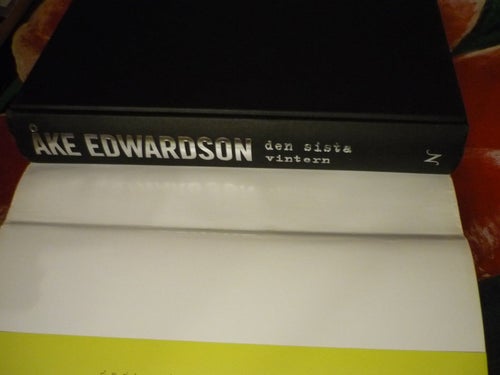 BOK, 2 STYCKEN BÖCKER AV ÅKE EDWARDSON, DEN SISTA VINTERN, NÄSTAN DÖD MAN