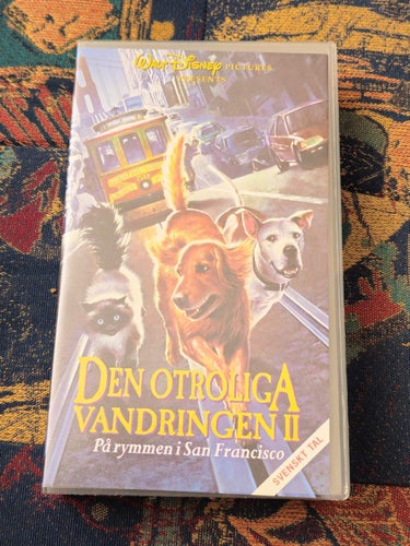 Den Otroliga Vandringen II - På Rymmen I San Francisco Svenskt Tal VHS (DISNEY )
