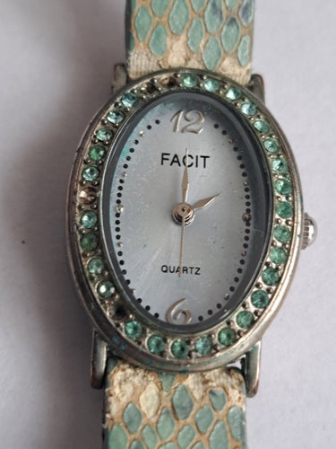 FACIT Quartz damklocka med ormskinnsmönstrat band