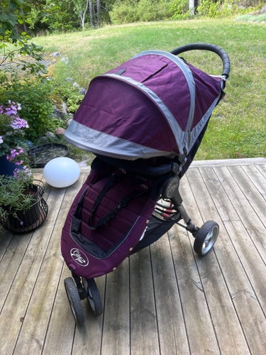 Barnvagn Baby joggar city mini.